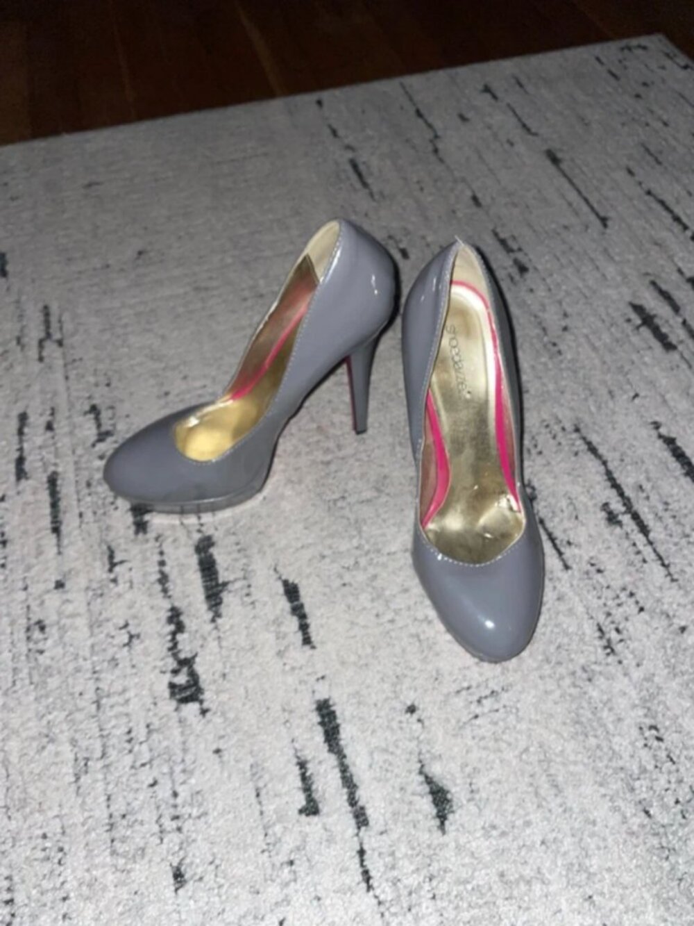 Shoe Dazzle Gray Heels